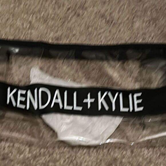 Kendall + Kylie Zip Top Makeup Bag Clear Cosmetic Travel Kardashian Jenner New - Picture 3 of 9